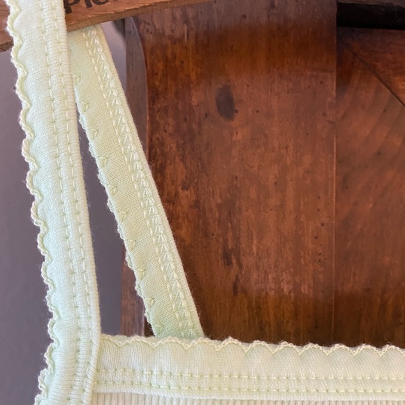 Colsie Lime Green Ribbed Crop Top - Picture 4 of 6